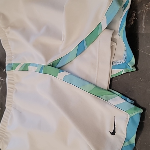 Nike Women's Running Skort White Green Blue Elastic Waistband, Size Medium - Picture 7 of 10